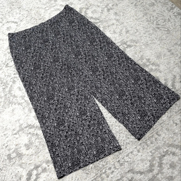 SUSAN GRAVER Liquid Knit Wide Leg Culotte Capri Pull On Pants w/ Pockets, M - Picture 8 of 13